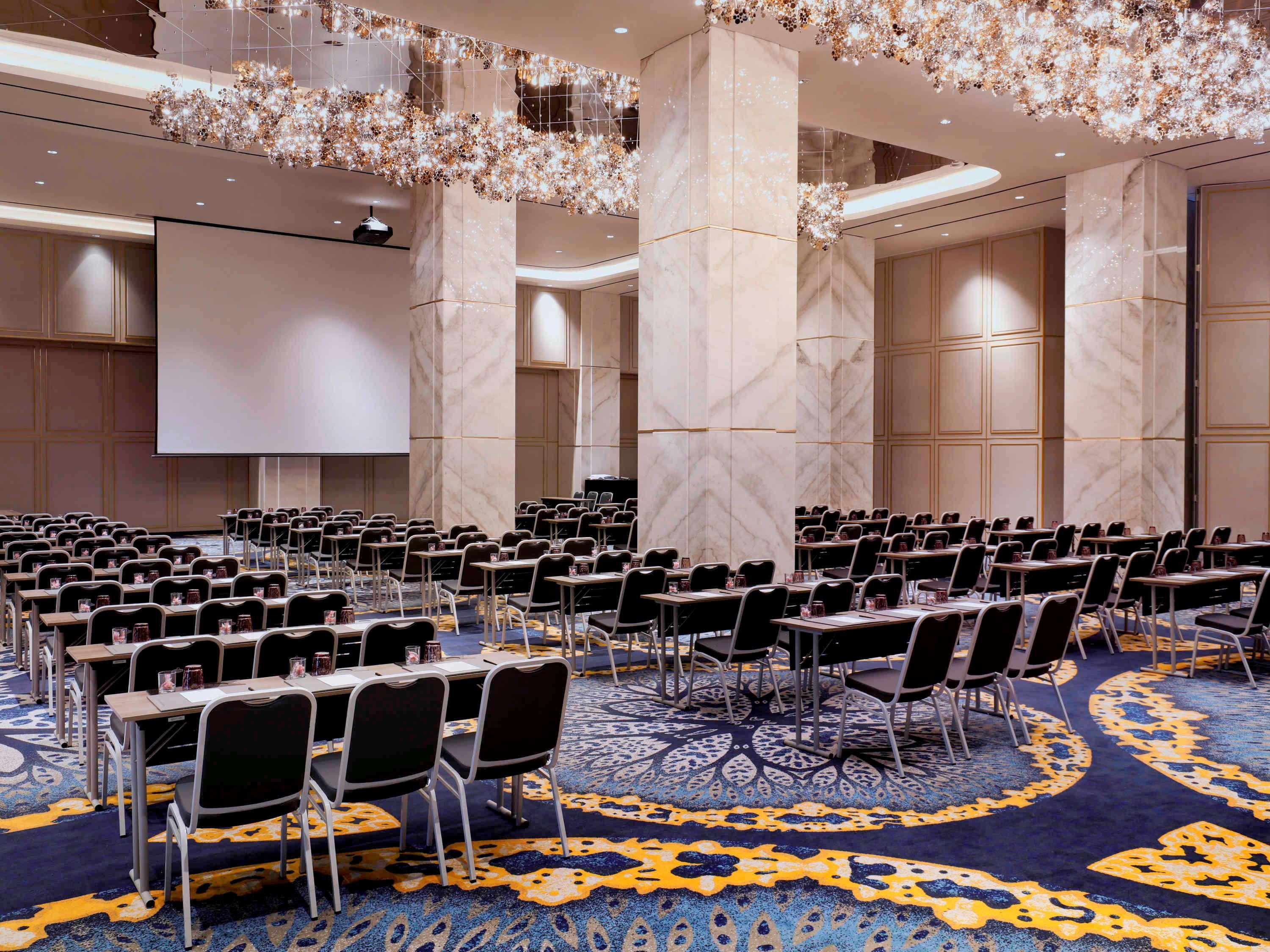 Movenpick Surabaya City Esterno foto