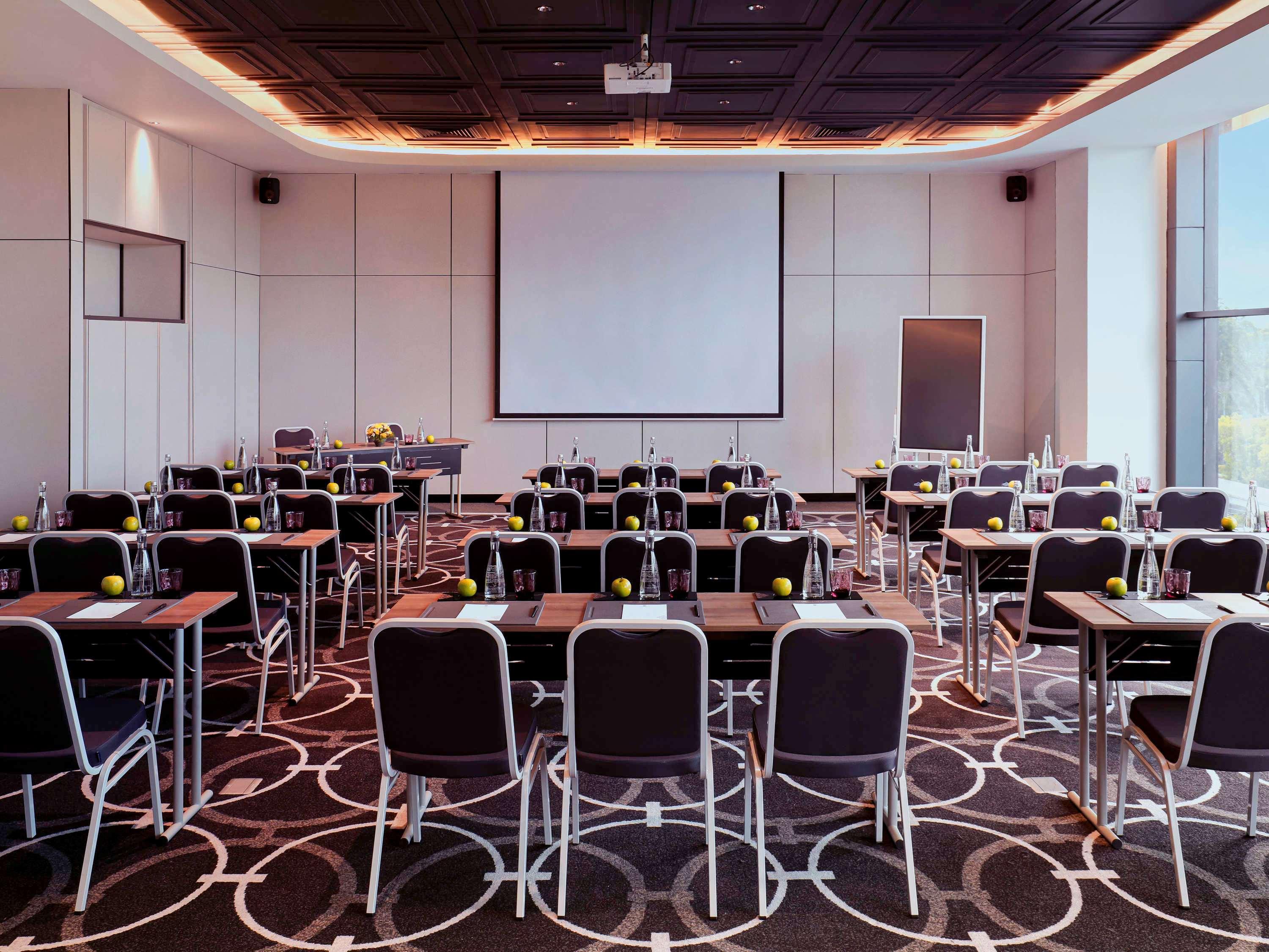 Movenpick Surabaya City Esterno foto