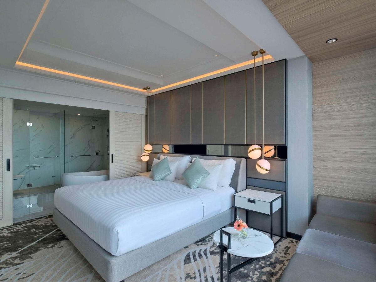 Movenpick Surabaya City Esterno foto