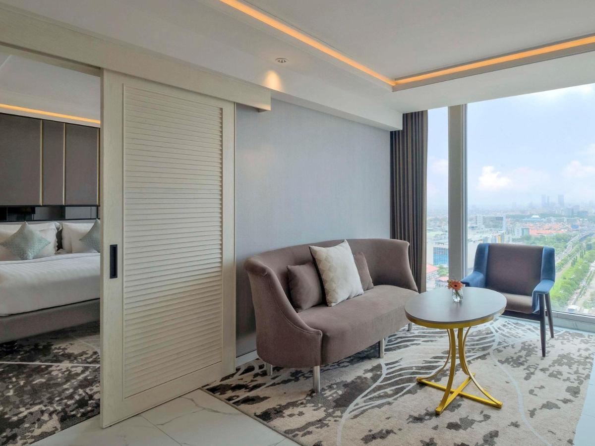 Movenpick Surabaya City Esterno foto