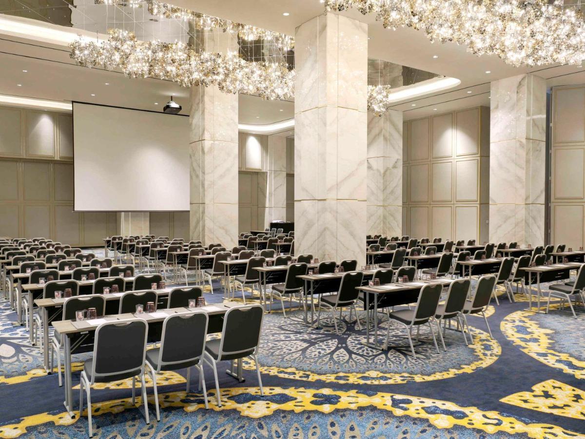 Movenpick Surabaya City Esterno foto
