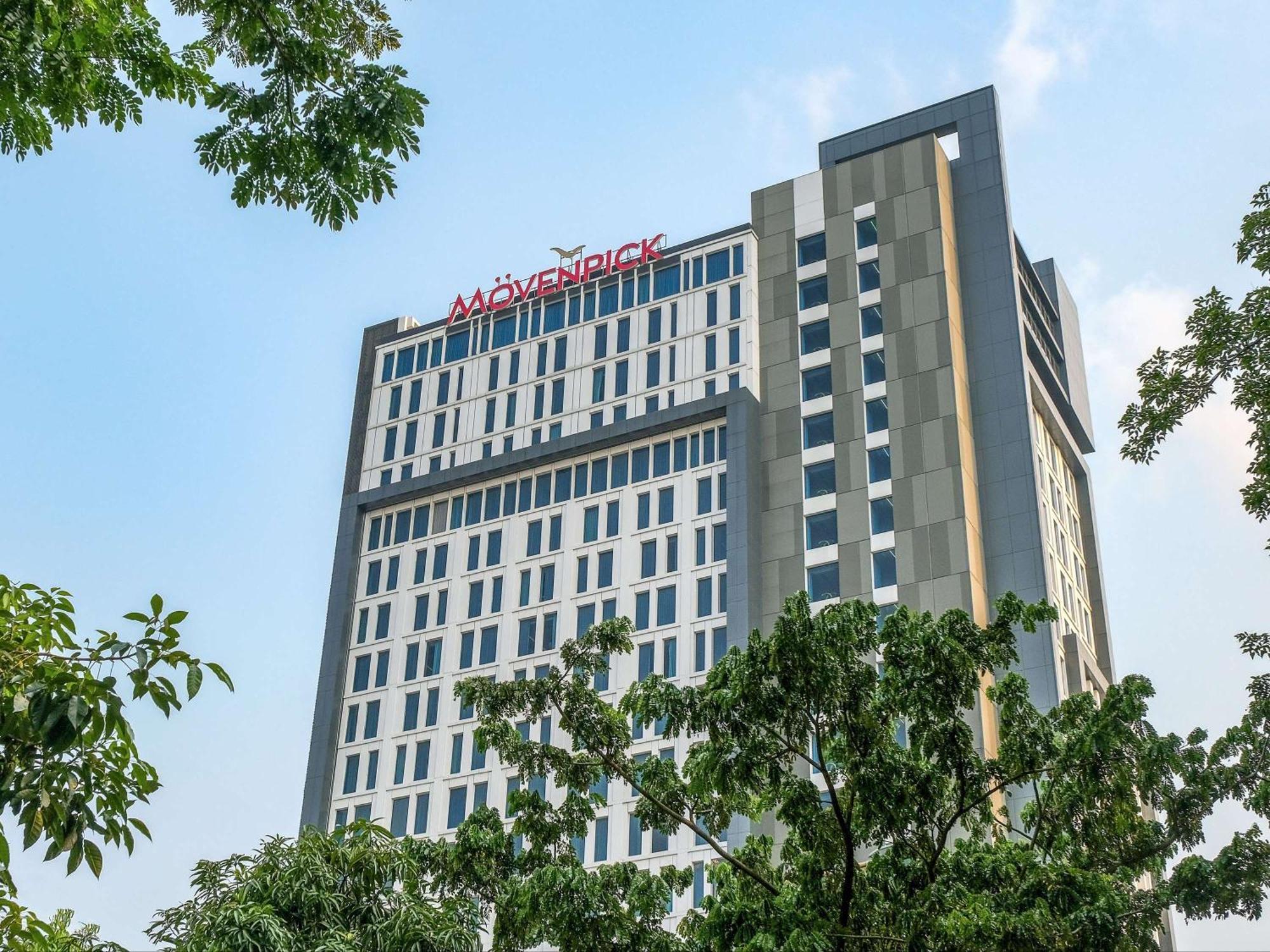 Movenpick Surabaya City Esterno foto