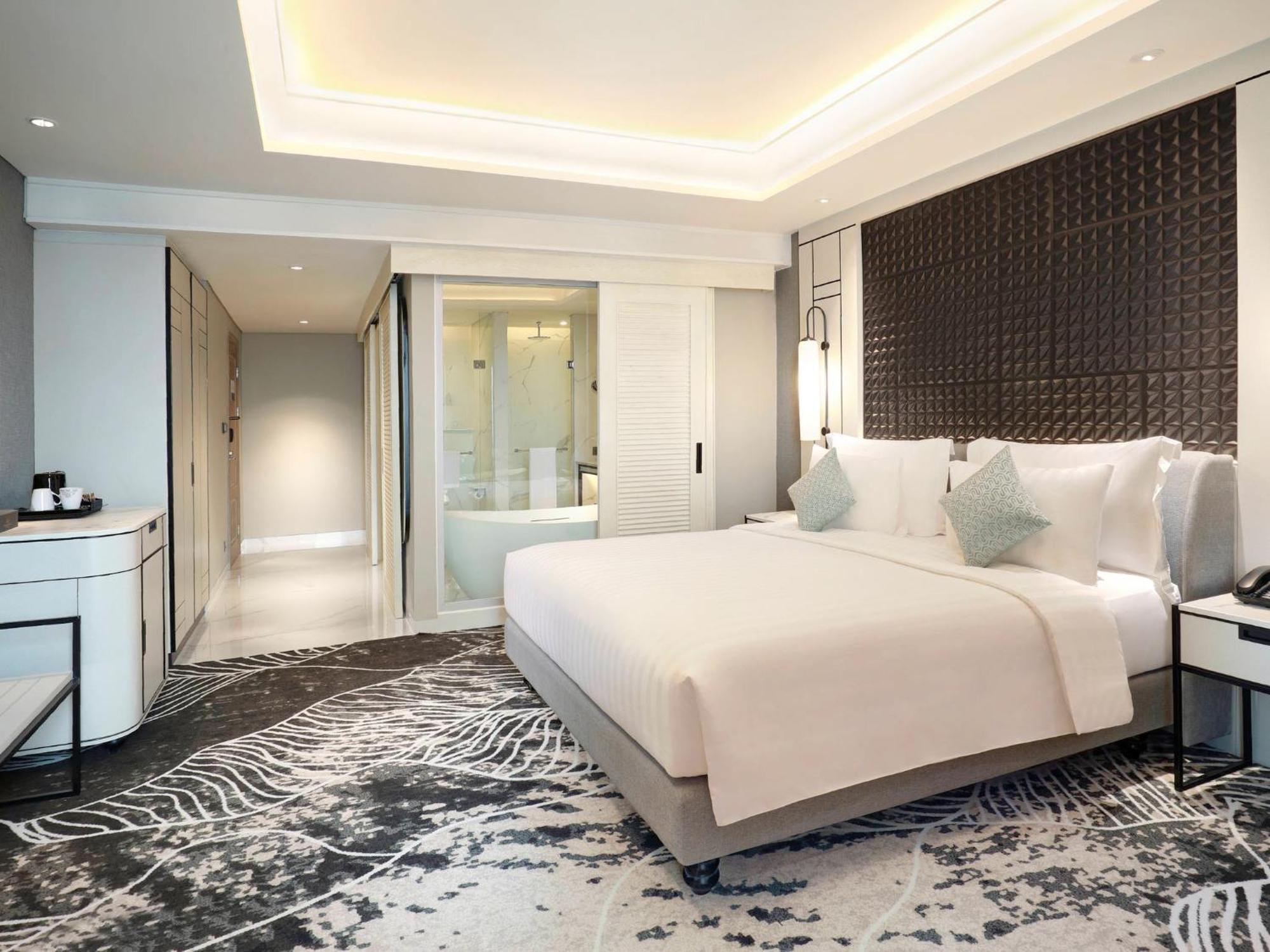 Movenpick Surabaya City Esterno foto