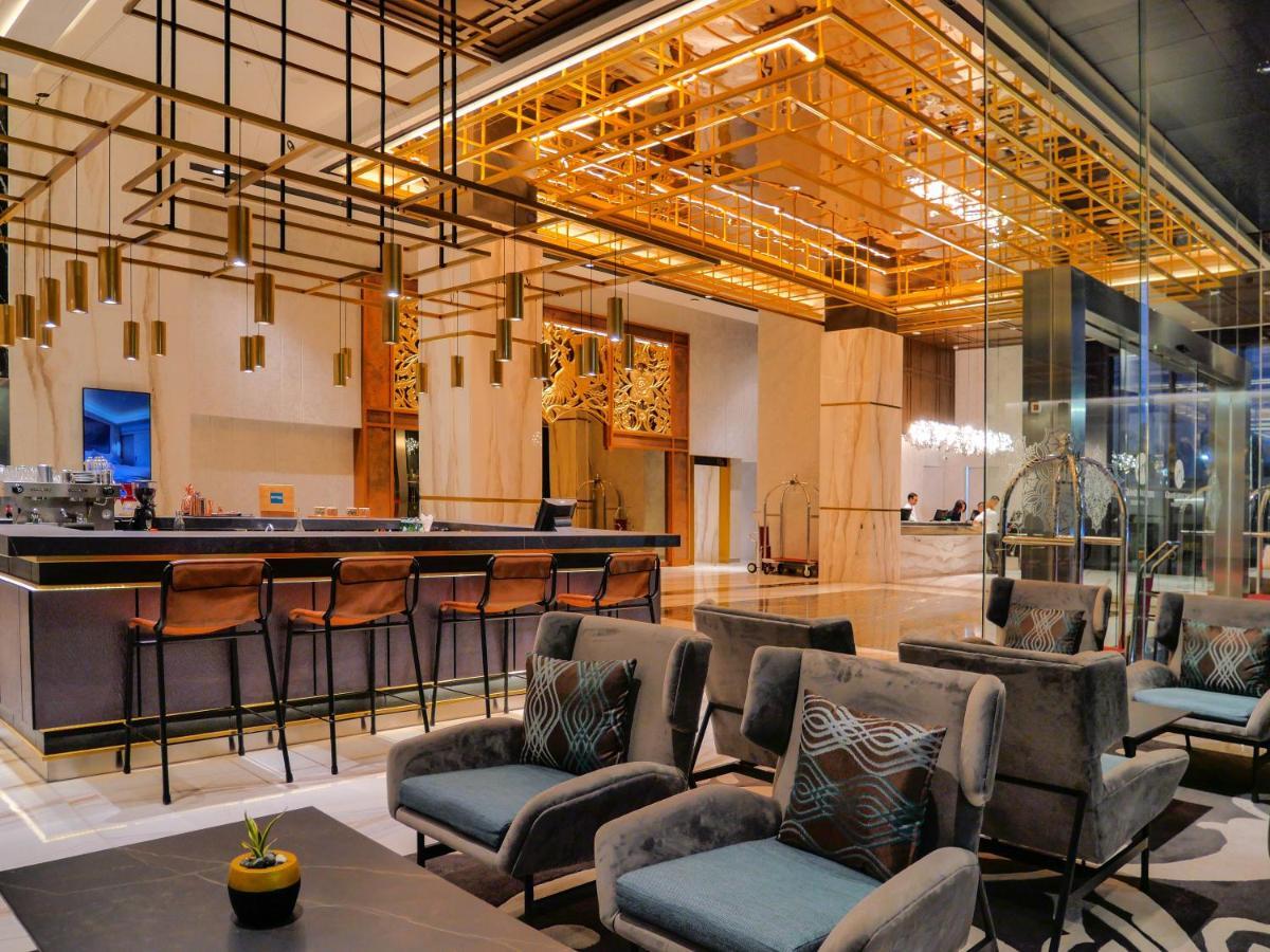 Movenpick Surabaya City Esterno foto