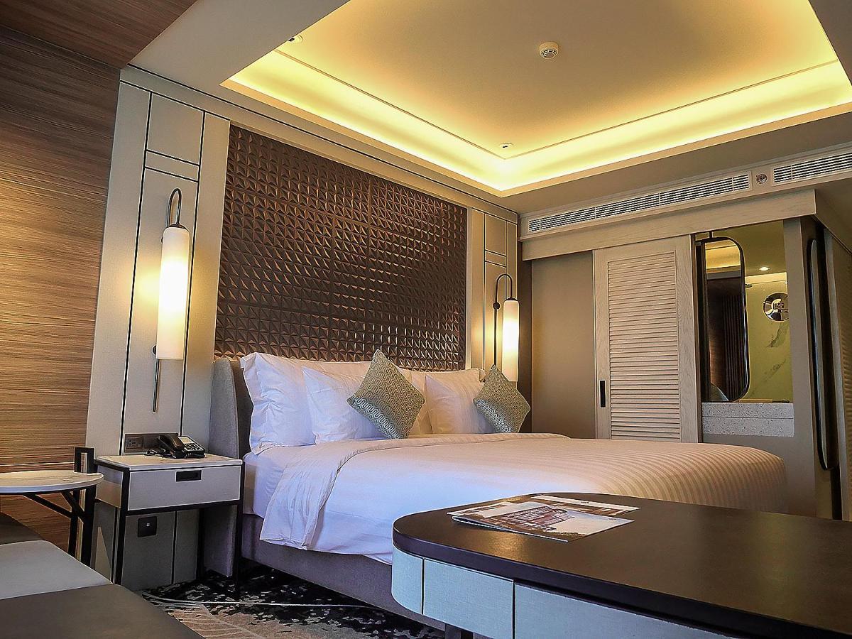 Movenpick Surabaya City Esterno foto
